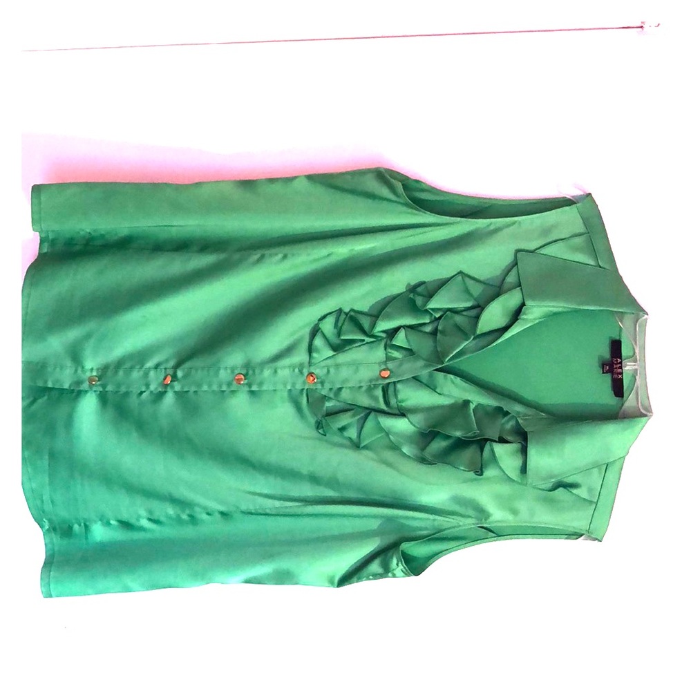 Beautiful green dress shirt